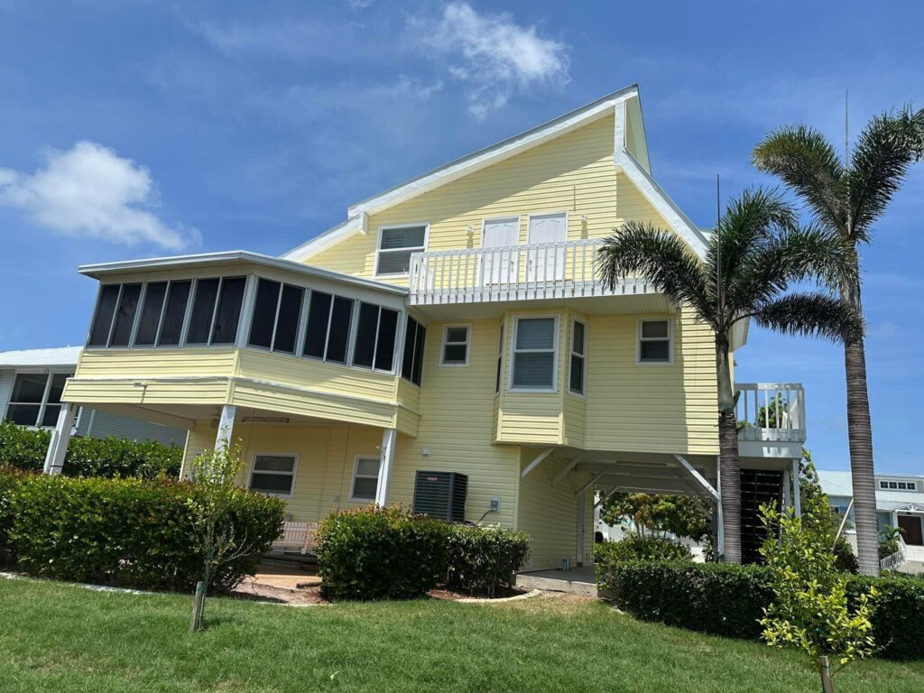 vinyl siding contractors in fort myers